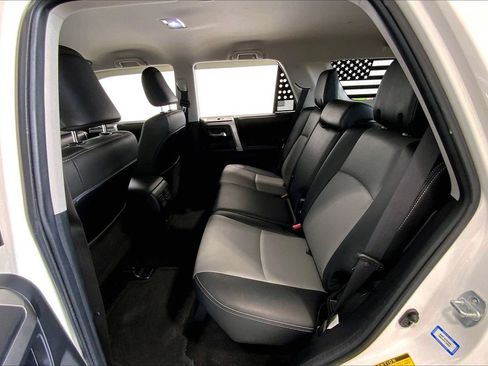 Used 2020 Toyota 4Runner SR5 Premium AWD/4WD image 19