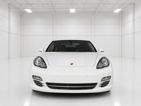 Used 2013 Porsche Panamera image 3
