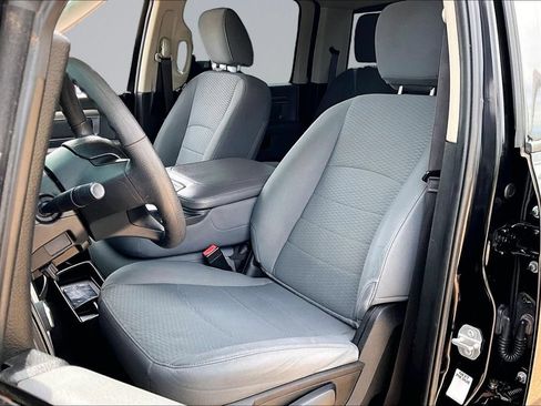 Used 2019 RAM 1500 Classic SLT AWD/4WD image 20