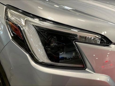 Used 2022 Subaru Forester Limited image 28