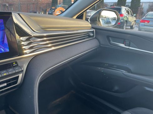 Used 2025 Toyota Camry LE image 35