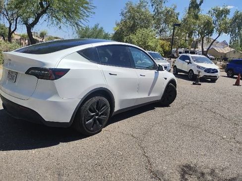 Used 2020 Tesla Model Y Long Range AWD/4WD image 17