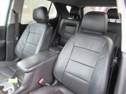 Used 2019 Chevrolet Equinox Premier image 15