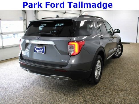 Used 2022 Ford Explorer XLT w/ Equipment Group 202A image 6