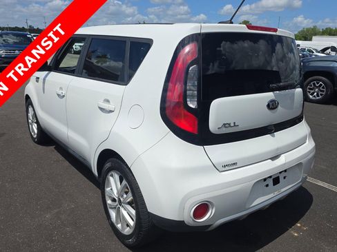 Used 2017 Kia Soul + FWD image 3