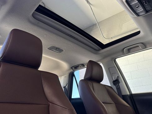 Certified 2024 Toyota 4Runner Limited AWD/4WD image 17