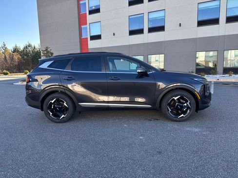 New 2026 Kia Sportage EX w/ EX Panorama Roof Package image 2