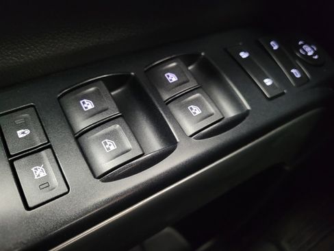 Used 2017 Chevrolet Silverado 1500 LT w/ All Star Edition image 27