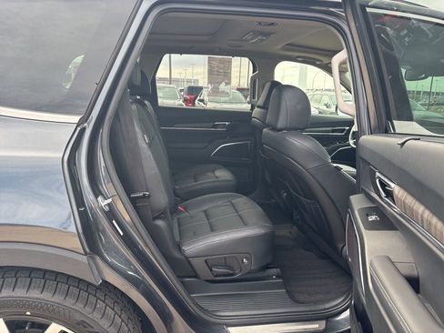 Used 2024 Kia Telluride SX w/ Towing Package AWD/4WD image 43