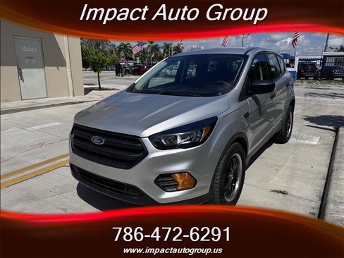 Used 2019 Ford Escape S image 1