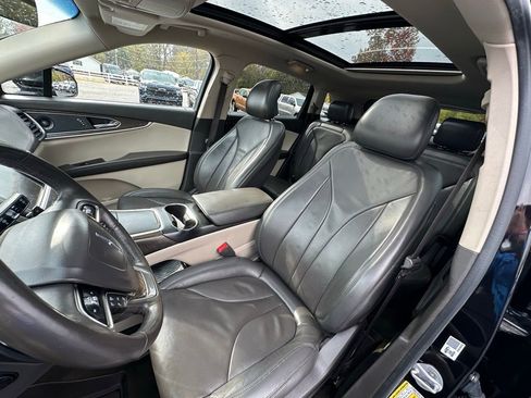 Used 2019 Lincoln Nautilus Reserve image 11