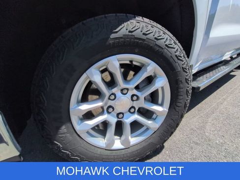 Certified 2023 Chevrolet Silverado 1500 LT w/ Z71 Off-Road Package AWD/4WD image 33