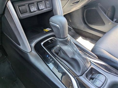 Used 2023 Toyota Corolla Cross XLE w/ Convenience Package FWD image 15