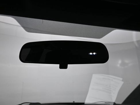 Used 2012 Dodge Avenger SXT image 19