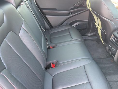Used 2024 Jeep Wagoneer Launch Edition AWD/4WD image 35