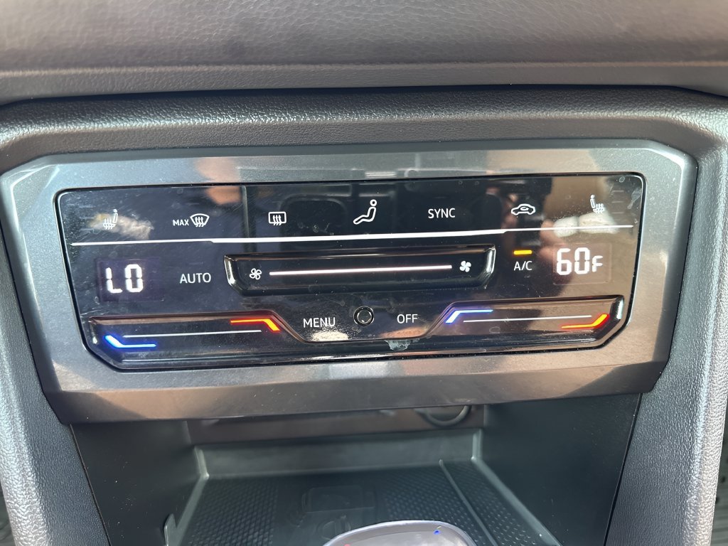 Used 2024 Volkswagen Tiguan SE R-Line AWD/4WD image 19