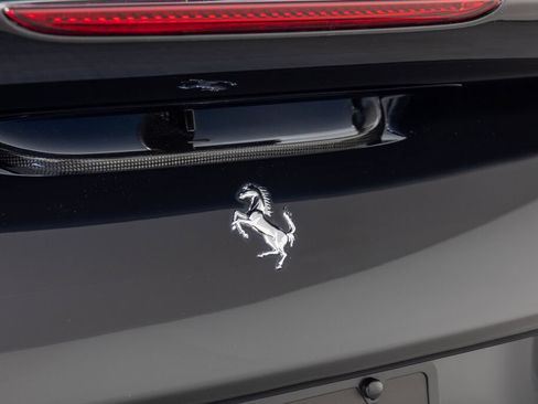 Used 2023 Ferrari F8 Tributo RWD image 34
