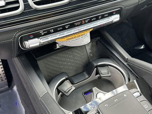 New 2026 Mercedes-Benz GLS 580 4MATIC image 32