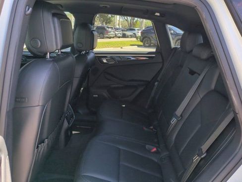 Used 2018 Porsche Macan image 13