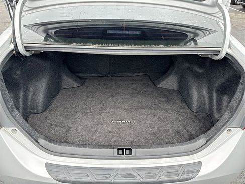 Used 2017 Toyota Corolla XSE image 24