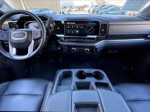 Used 2025 GMC Sierra 1500 SLT image 16