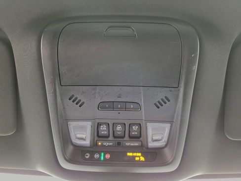 Used 2023 Buick Enclave Essence w/ Experience Buick Package image 19