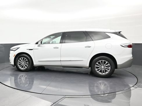 Used 2022 Buick Enclave Premium FWD image 2