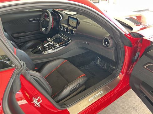 Used 2017 Mercedes-Benz AMG GT S image 26