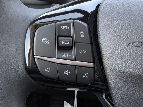 New 2024 Ford Escape SE image 29