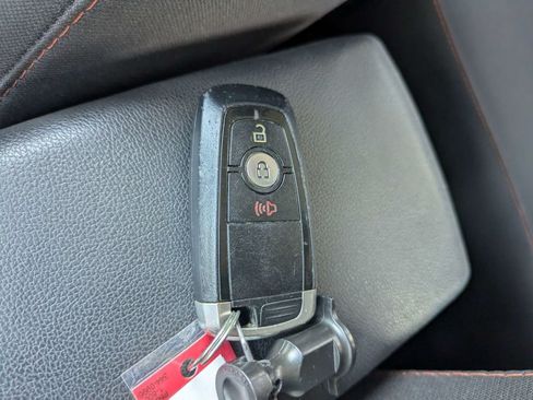 Used 2021 Ford EcoSport SE w/ SE Convenience Package FWD image 31