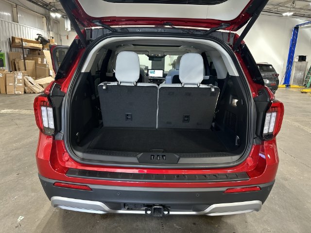 Used 2026 Ford Explorer Platinum w/ LUX Leather Package AWD/4WD image 25