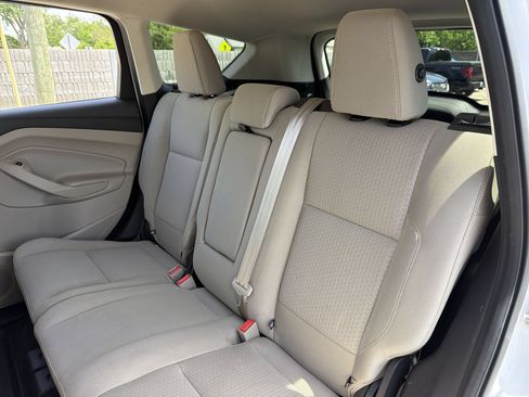 Used 2018 Ford Escape SE w/ Ford Safe & Smart Package FWD image 23