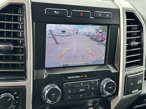 Used 2020 Ford F150 Lariat image 23