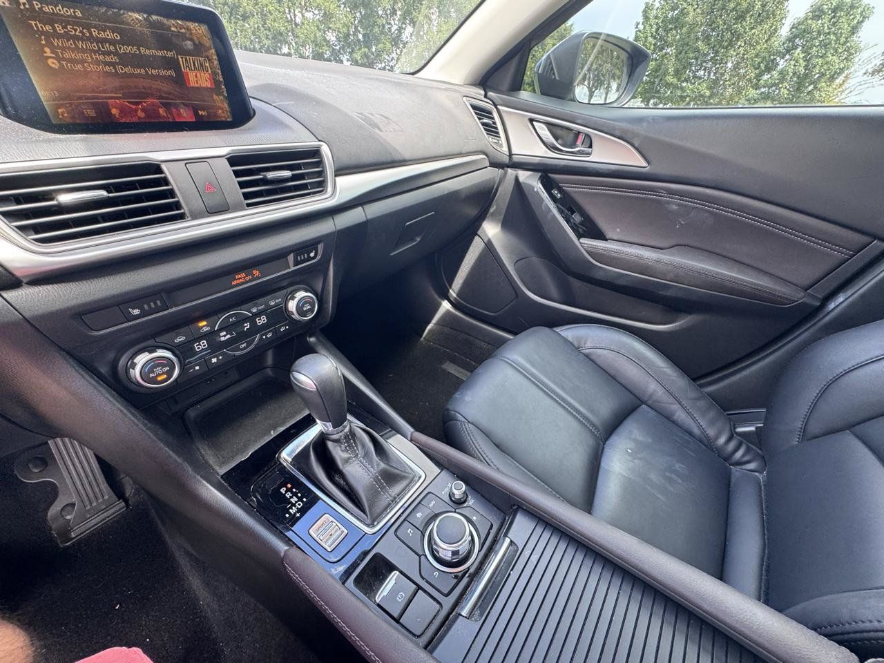 Used 2018 MAZDA MAZDA3 Touring FWD image 21