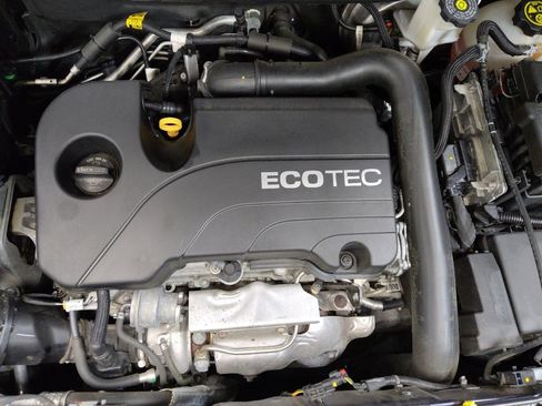 Used 2020 Chevrolet Equinox LT image 30