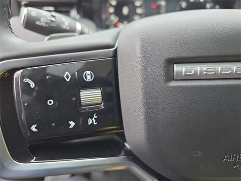 Used 2025 Land Rover Discovery Sport S image 17