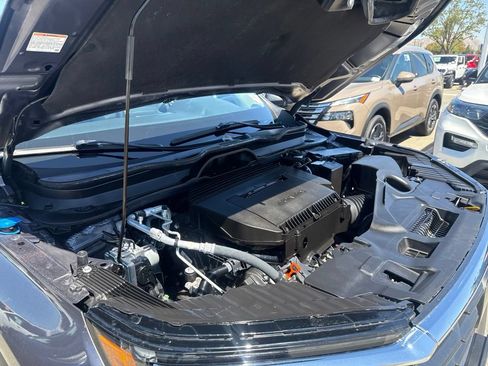 Used 2024 Honda Pilot LX image 29