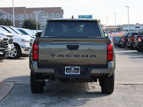 New 2025 Toyota Tacoma TRD Sport image 6