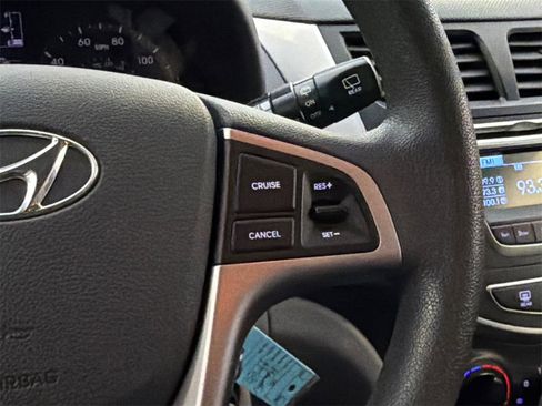 Used 2017 Hyundai Accent SE image 18