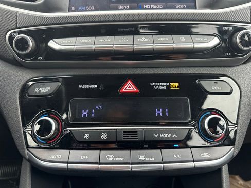 Used 2017 Hyundai Ioniq Limited image 18