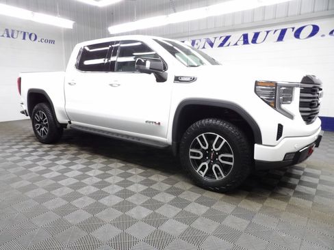 Used 2025 GMC Sierra 1500 AT4 w/ Technology Package AWD/4WD image 3