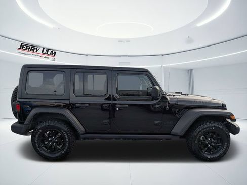 Used 2021 Jeep Wrangler Unlimited Sport AWD/4WD image 2