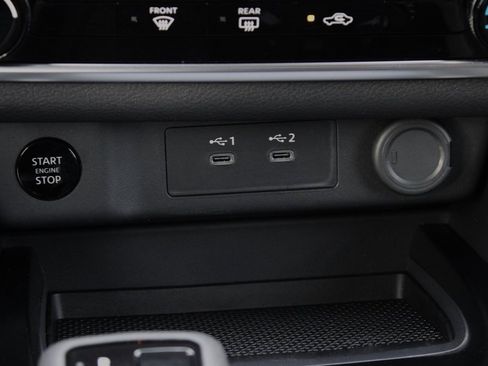 Certified 2025 Nissan Rogue S image 36