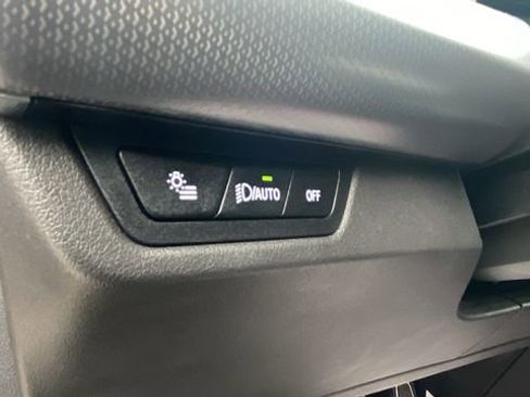 Used 2025 BMW X1 xDrive28i AWD/4WD image 17