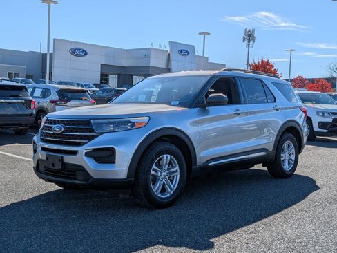 Certified 2020 Ford Explorer XLT image 7