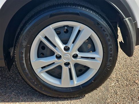 Used 2025 Nissan Kicks Play S image 32