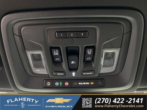Used 2025 Chevrolet Silverado 1500 High Country AWD/4WD image 35