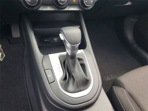 Used 2023 Kia Forte LXS image 27