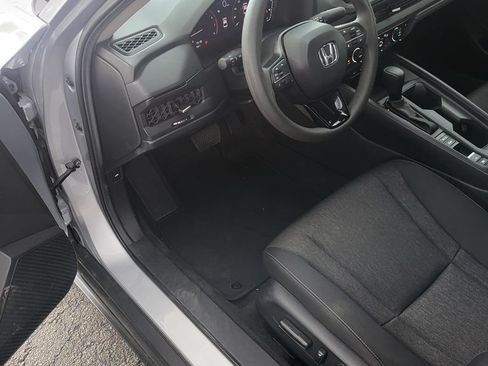 Used 2025 Honda Accord SE image 3