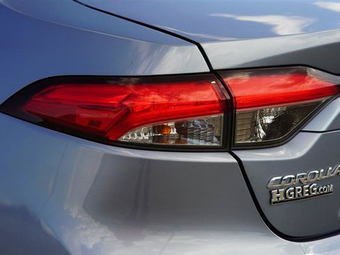 Used 2022 Toyota Corolla XLE FWD image 31